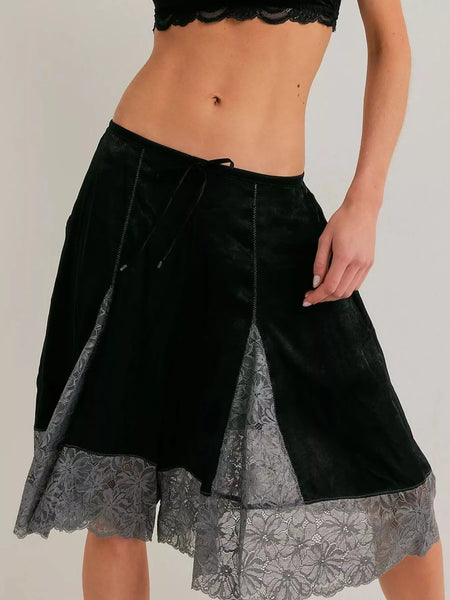 Lace Detail Shorts - Image 7